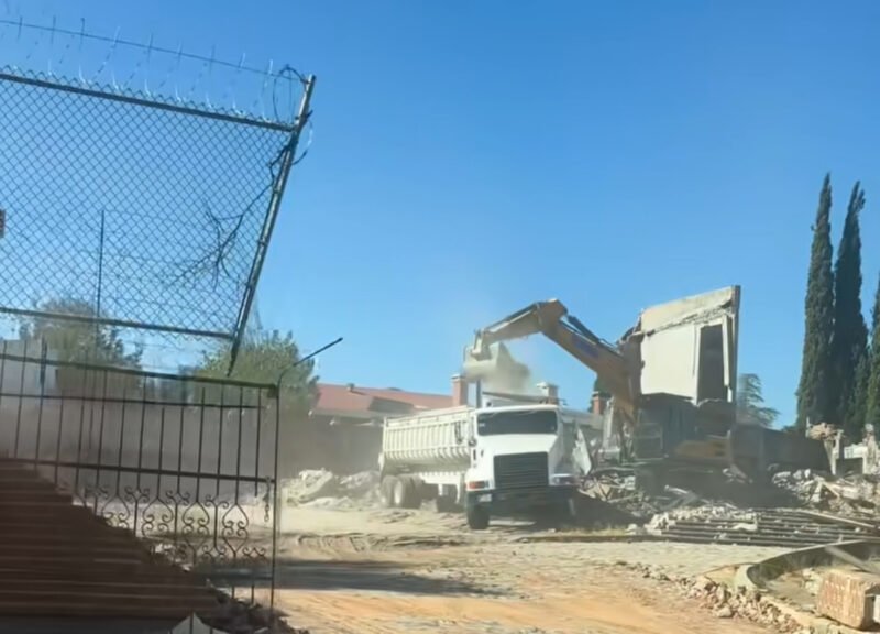 Noticias Chihuahua PAUSA.MX La Casa Embrujada de Lomas se Apaga, Pero Su Leyenda Permanece