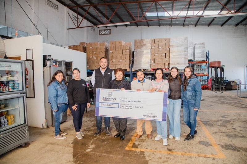 Noticias Chihuahua PAUSA.MX Se fortalece el apoyo alimentario en Camargo con donación económica a Cáritas Banco de Alimentos