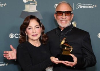 Noticias Chihuahua PAUSA.MX Gloria Estefan rompe el silencio y arremete contra la política migratoria de EE. UU.: “Es inhumano y cruel”