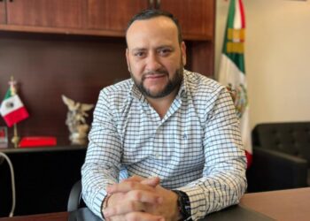 Noticias Chihuahua Pausa.MX Atiende Arturo Medina a personas desplazadas de Guadalupe y Calvo