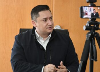 Noticias Chihuahua Pausa.MX La CEDH no se elige por tómbola como lo hacen en Morena: Alfredo Chávez