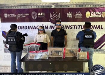 Noticias Chihuahua PAUSA.MX Detienen a pareja con armas y drogas en Quinta Sebastián Noticias Chihuahua Pausa.MX Detienen a pareja con armas y drogas en Quinta Sebastián