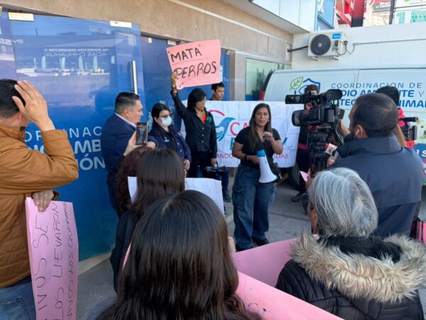 Noticias Chihuahua Pausa.MX Ignora municipio manifestación y peticiones de animalistas