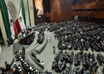 Debate político se intensifica por reformas clave en el Congreso