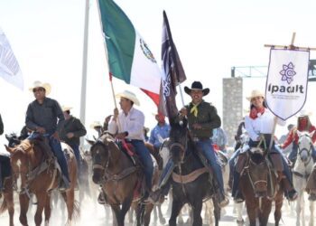 Cabalgando por Samalayuca fortalece la identidad y tradición en la zona rural de Juárez