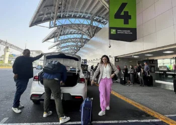 Noticias Chihuahua Pausa.MX Detendrán a Ubers que circulen por aeropuertos