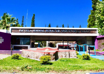 Preocupa incertidumbre administrativa a docentes de la Normal de Saucillo