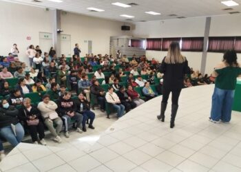 Noticias Chihuahua Pausa.MX Imparten Taller Escuela para 700 Padres, Madres y Personas Cuidadoras
