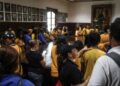 Alumnos del Colegio Rayenare recorren la antigua Presidencia Municipal de Juárez