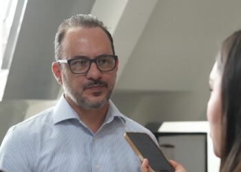 “Aquí Morena se topó con Chihuahua”: Soto alerta riesgo autoritario en reforma de Monreal “Aquí Morena se topó con Chihuahua”: Soto alerta riesgo autoritario en reforma de Monreal