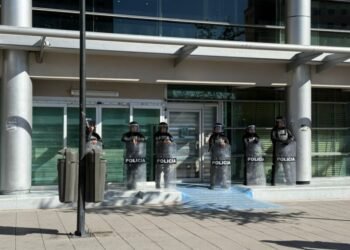 Blindan Congreso ante amenaza de violencia