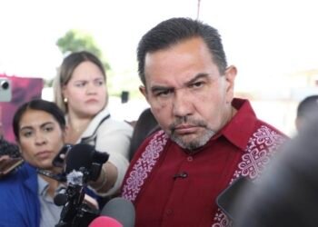 Destaca Cruz salarios y la inversión en Bomberos de Juárez Destaca Cruz salarios y la inversión en Bomberos de Juárez