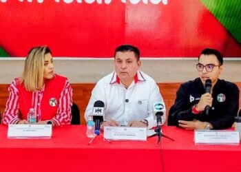 Exige PRI entrega de Rocha Moya y propone inhabilitación de por vida para funcionarios vinculados al crimen organizado Exige PRI entrega de Rocha Moya y propone inhabilitación de por vida para funcionarios vinculados al crimen organizado
