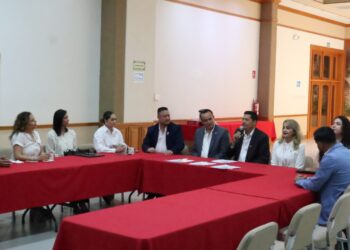 Forman convenio CMIC y AMPI que fortalece alianza estratégica