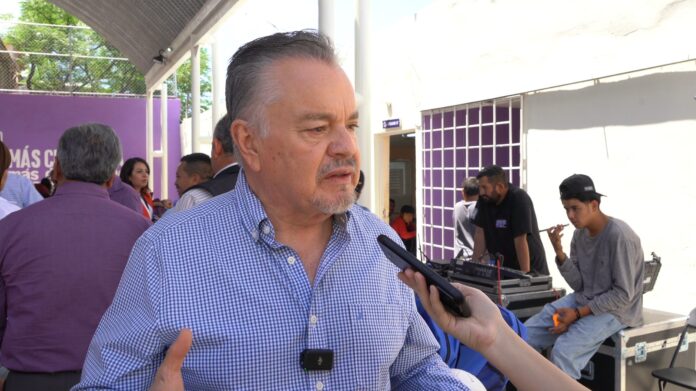 pausa-mx-morena-persigue-a-maru-para-cubrir-a-rocha-moya-mario-vazquez