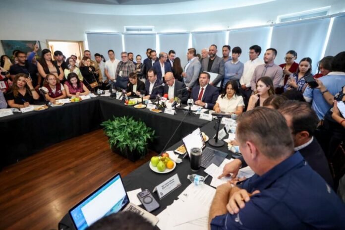 Con resultados y transparencia, Cruz Pérez Cuéllar derrota al PAN en el Congreso de Chihuahua