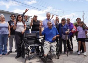 Atiende Mario Vázquez gestiones en colonias de la capital