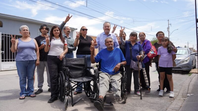 Atiende Mario Vázquez gestiones en colonias de la capital