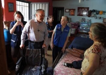 Atiende Mario Vázquez gestiones en colonias de la capital