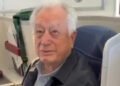 Bartlett desata polémica en España y lo confrontan por viajar en primera clase Bartlett desata polémica en España y lo confrontan por viajar en primera clase