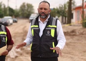 Recorre Héctor Ortiz obras de pavimentación de SUMA