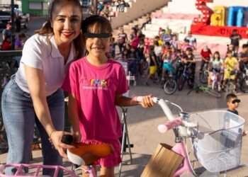 Promueven el uso de la bicicleta con paseo en Aquiles Serdán Promueven el uso de la bicicleta con paseo en Aquiles Serdán