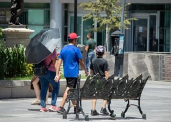Llama Estado a la población a extremar precauciones ante las altas temperaturas Llama Estado a la población a extremar precauciones ante las altas temperaturas