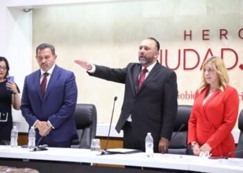 Pide licencia Cruz y toma protesta Héctor Ortiz Orpinel en Juárez