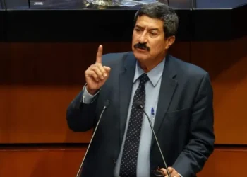 Desiste Javier Corral de impugnación contra gobernadora Maru Campos