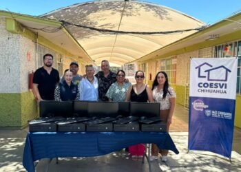 Dona Coesvi equipo de cómputo a primaria Manuela Medina; habilitarán aula de medios Dona Coesvi equipo de cómputo a primaria Manuela Medina; habilitarán aula de medios