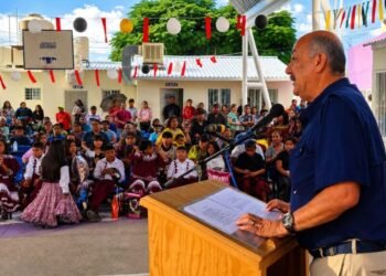 Encabeza SEyD ceremonia de fin de cursos en escuelas rarámuri y tzotzil