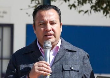 La otra batalla de Valenciano: familiares de policías exigen mejores salarios