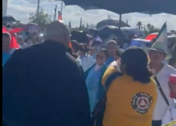 Miles salen a las calles y reafirman su respaldo a la familia en Chihuahua Miles salen a las calles y reafirman su respaldo a la familia en Chihuahua