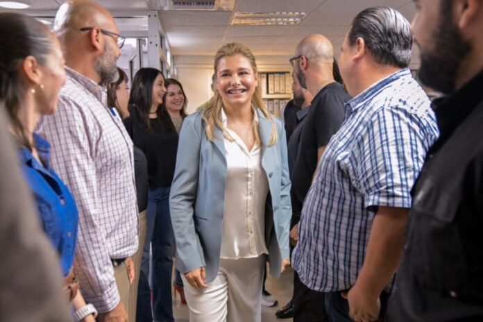 Recorre Maru Campos el ICHISAL para revisar el funcionamiento de servicios médicos 