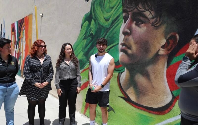 Develan mural de Denzell García de Bravos de Juárez