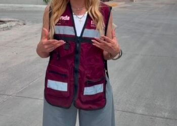 Brenda Ríos atiende denuncia ciudadana y lleva jornada de fumigación a la colonia Ladrilleros Brenda Ríos atiende denuncia ciudadana y lleva jornada de fumigación a la colonia Ladrilleros
