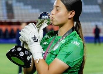 Es Serena Fonseca promesa del arco mexicano Es Serena Fonseca promesa del arco mexicano