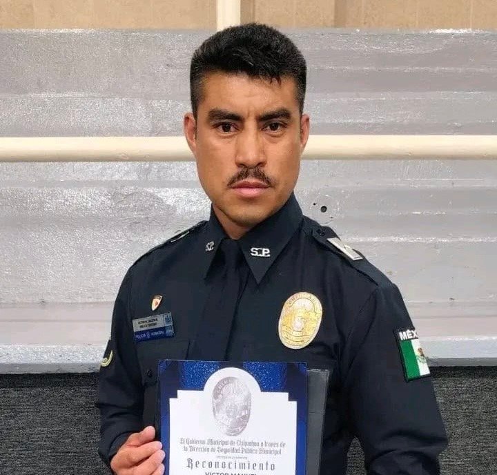 Felicitan a pugilista policía por ascender de rango en la corporación
