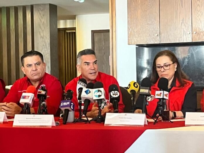 Alito Moreno llama a crear bloque opositor en visita a Chihuahua 