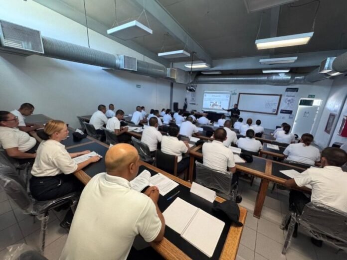 Capacitan a 31 aspirantes para integrarse a policías estatales