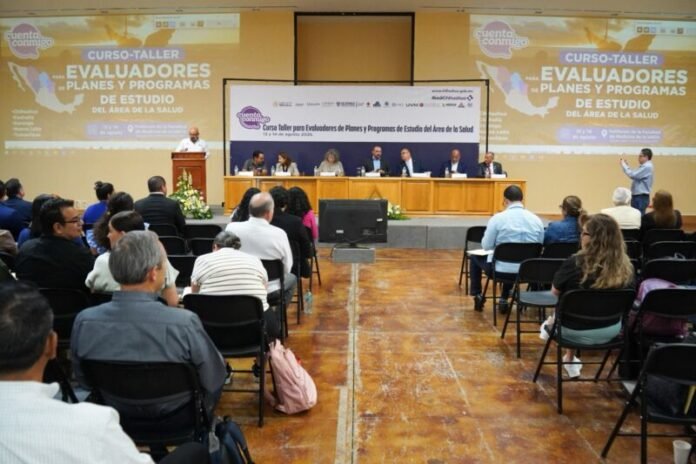 Chihuahua reúne especialistas para fortalecer educación en salud