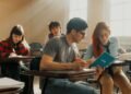 Crean iniciativa para acercar a los universitarios al entorno laboral mientras siguen estudiando
