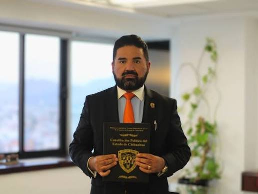 Francisco Sánchez anuncia amparos contra cancelación de líneas celulares