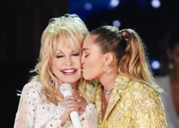 Miley Cyrus despide a Dolly Parton con emotivo mensaje: “Tengo un ángel a mi lado” Miley Cyrus despide a Dolly Parton con emotivo mensaje: “Tengo un ángel a mi lado”