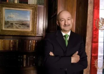 ¿Ricardo Salinas Pliego y Carlos Salinas de Gortari son familia? Esto se sabe ¿Ricardo Salinas Pliego y Carlos Salinas de Gortari son familia? Esto se sabe