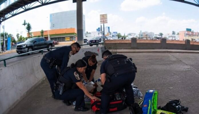 Sufre mujer emergencia médica en el Centro