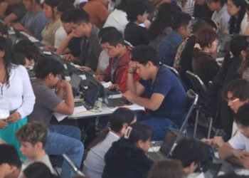 UNAM registra baja asistencia al examen de control; sólo 49.5% de aspirantes acudió en Oaxaca UNAM registra baja asistencia al examen de control; sólo 49.5% de aspirantes acudió en Oaxaca