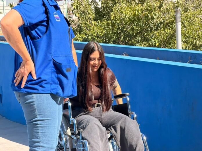 Capacitan a personal de Bowí para mejorar atención a personas con discapacidad