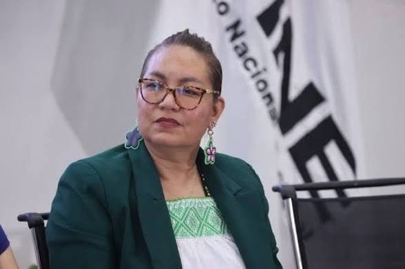 Presenta Claudia Arlett Espino su renuncia al INE