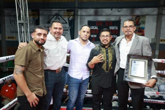 Reconoce Cruz talento del boxeo en Nuevo Casas Grandes